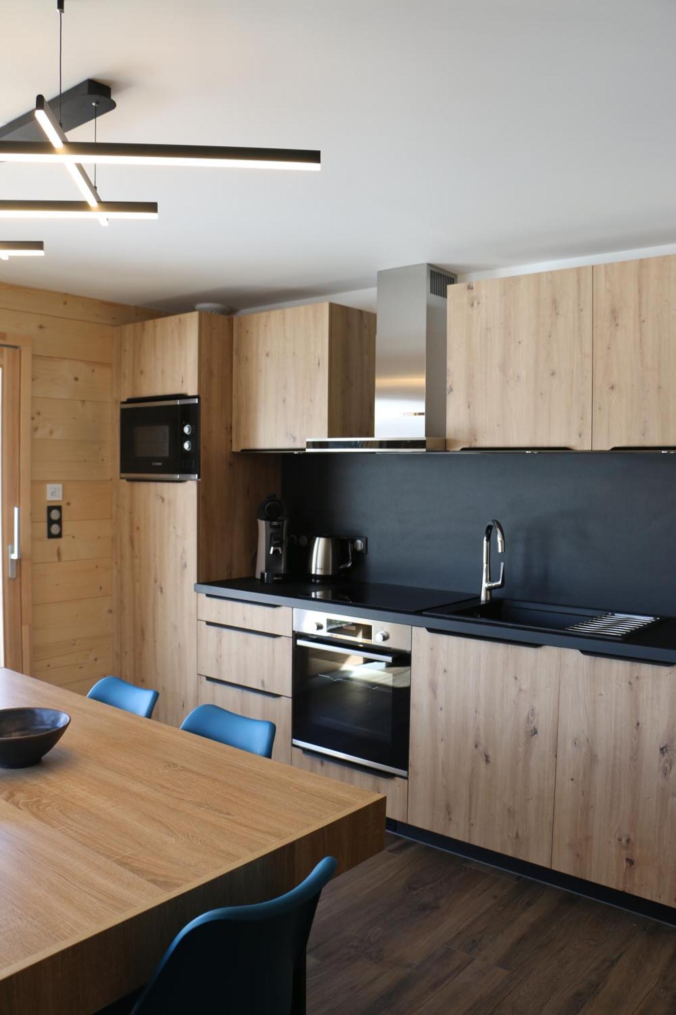 Le 351 Apartment *