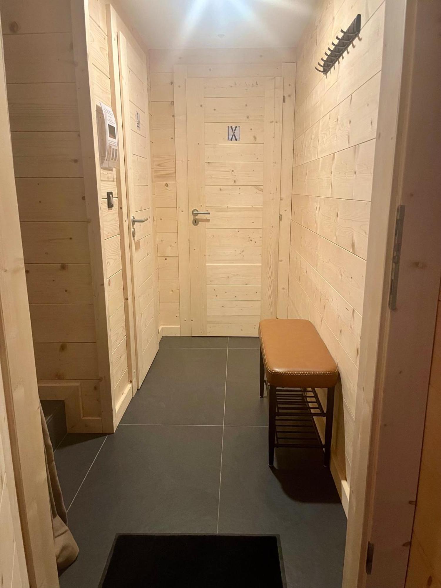 Le 351 Apartment